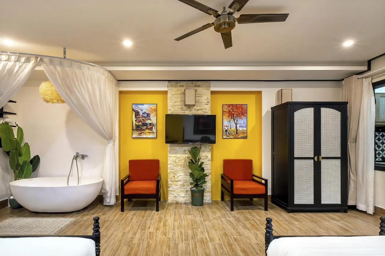 A Little Rosie Hoi An Apartment