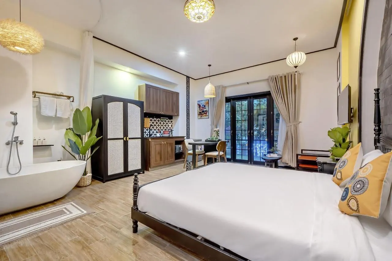 A Little Rosie Hoi An Apartment